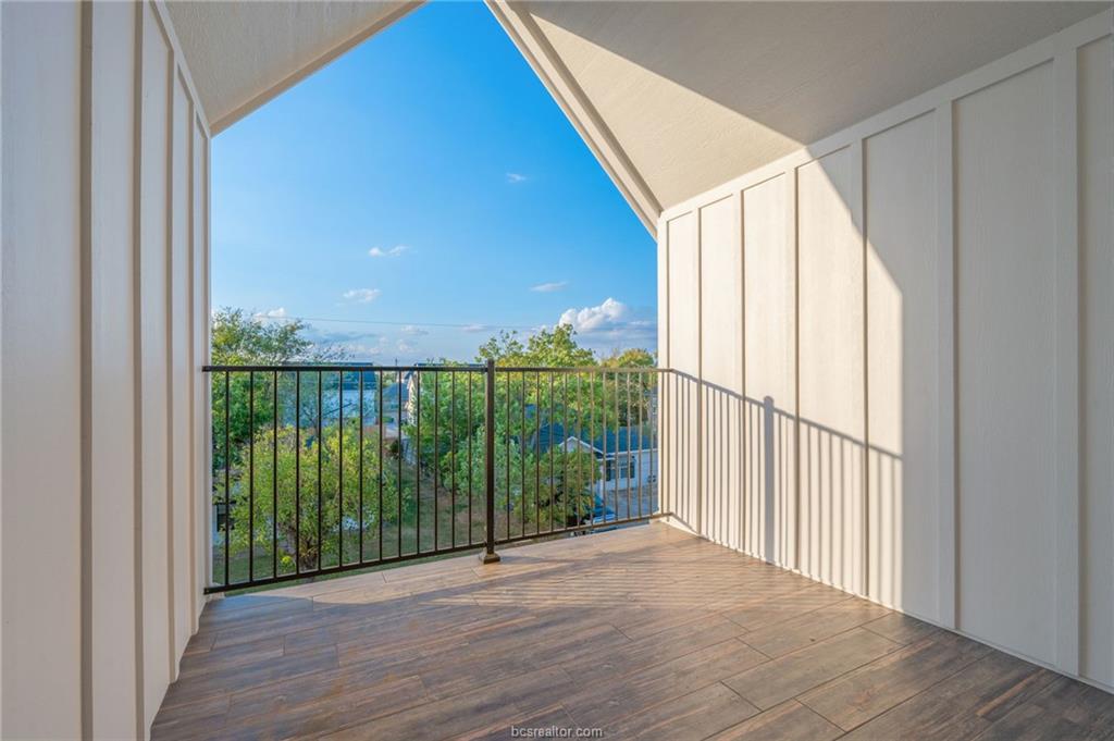College Station Condo: 264 Richards Street