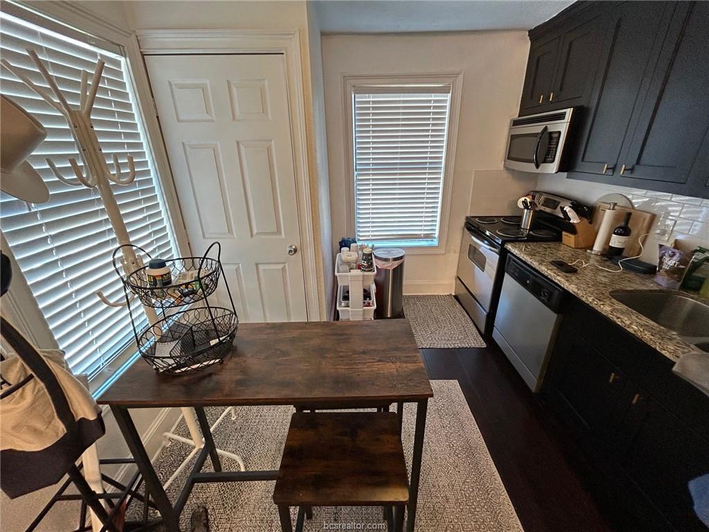 College Station Condo: 216 Montclair Avenue