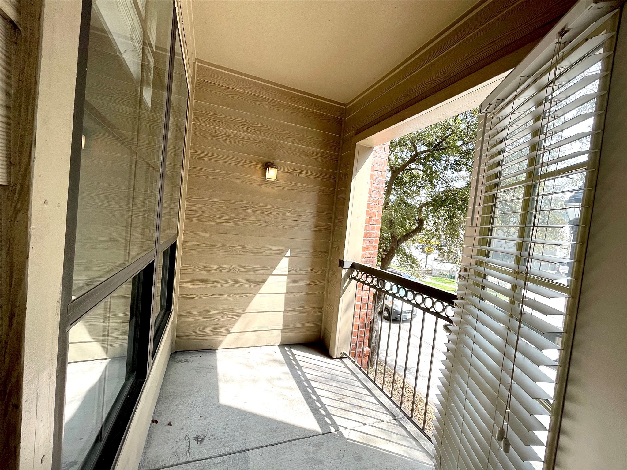 Houston Condo: 2222 Smith Street