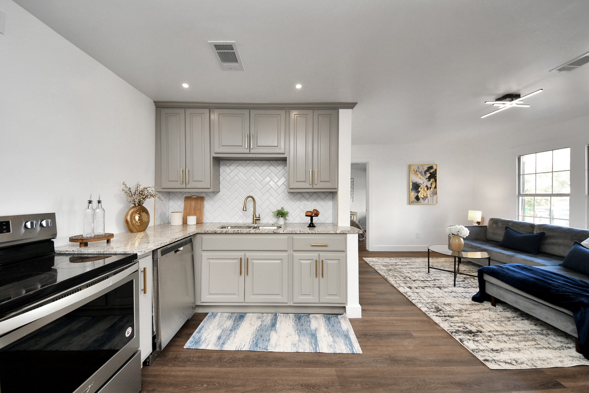 Houston Condo: 4215 Eli Street