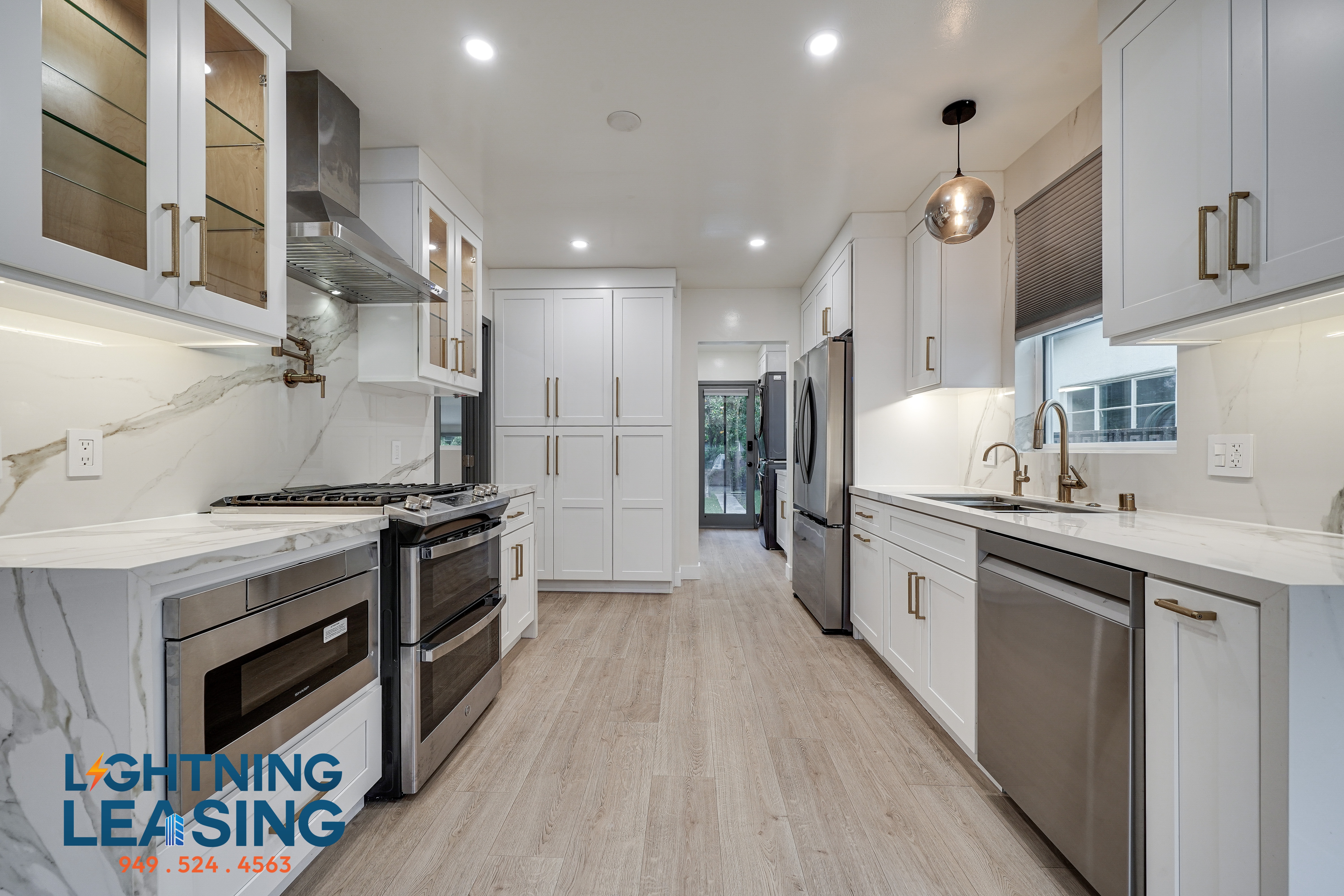 Valley Village Condo: 5620 Radford Ave