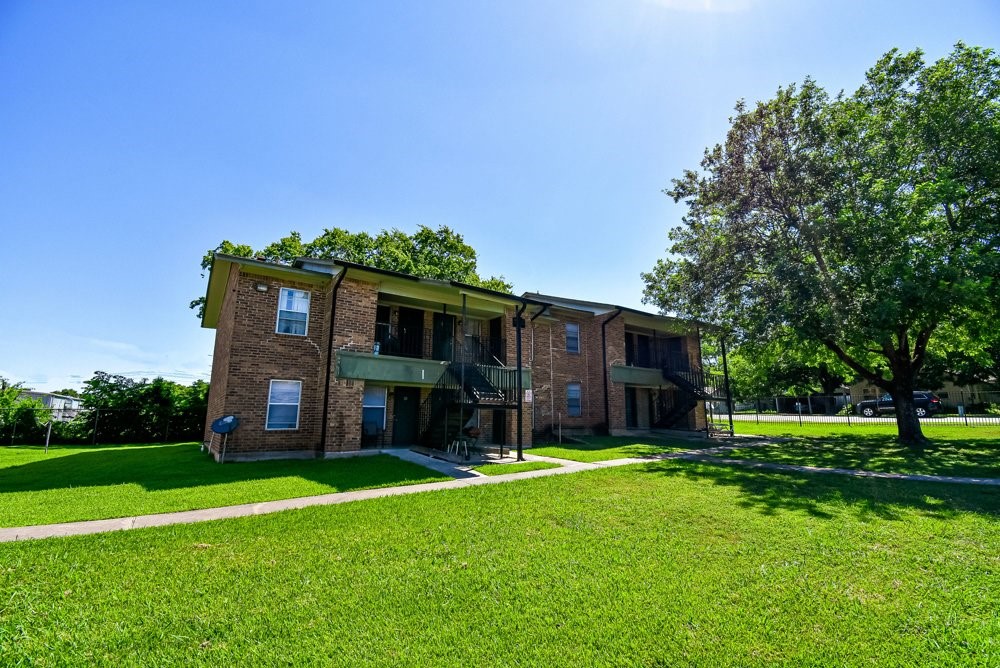 Bellville Condo: 20 South Mechanic Street