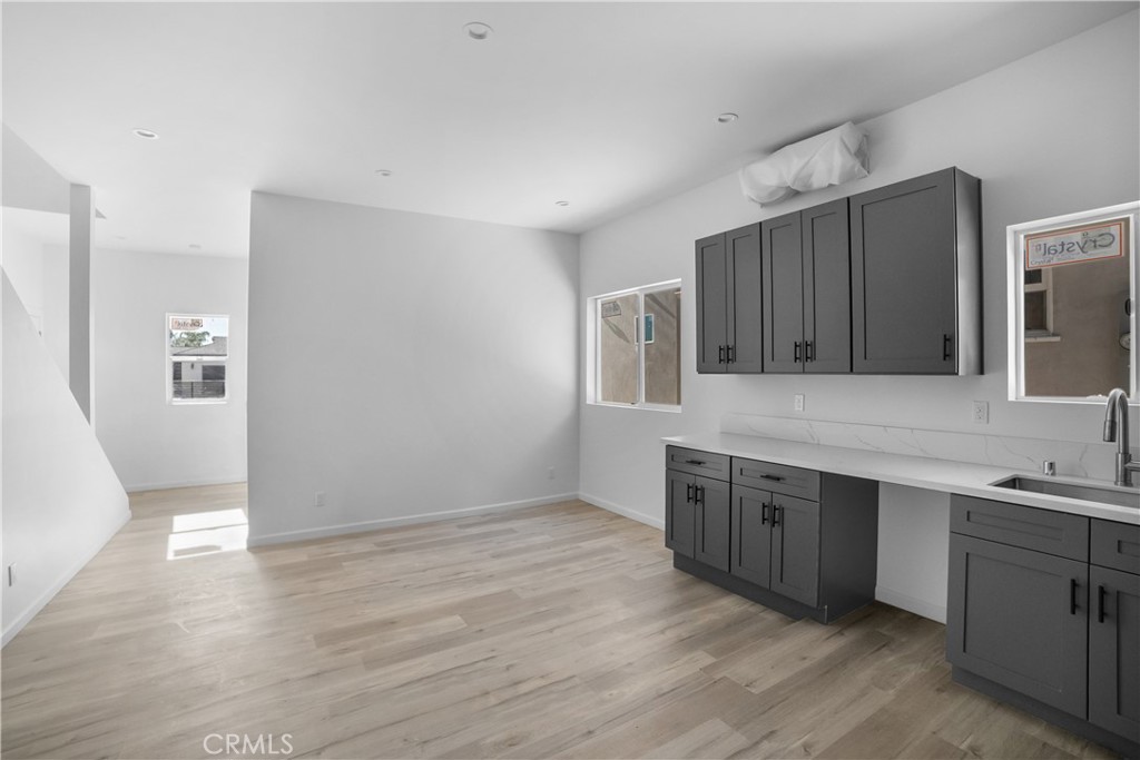 Winnetka Condo: 20551 Valerio Street