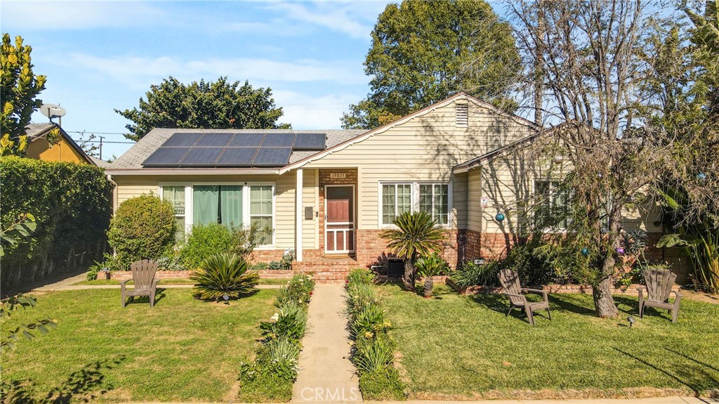 Winnetka Condo: 19835 Covello Street