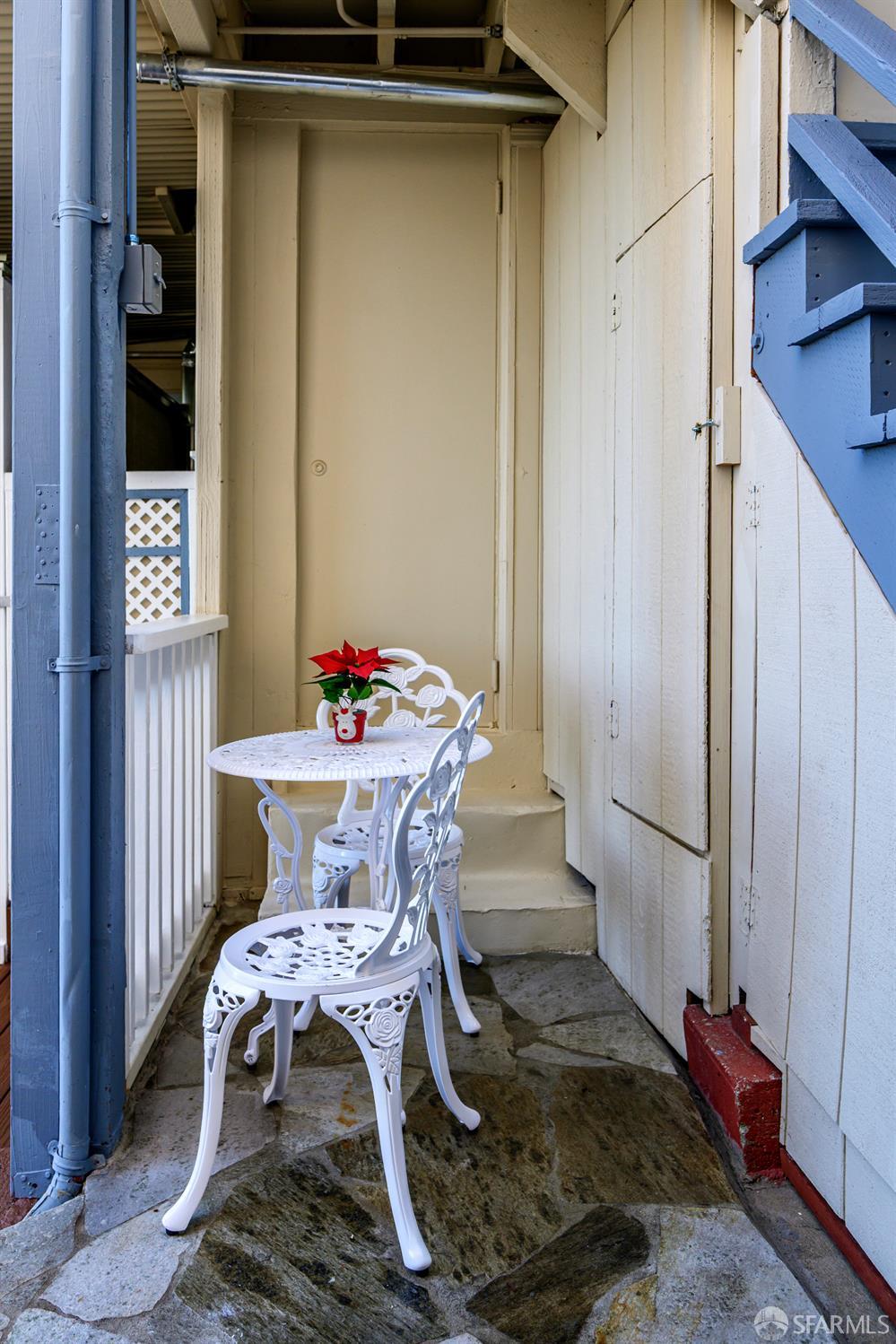 San Francisco Condo: 2371 30th Avenue