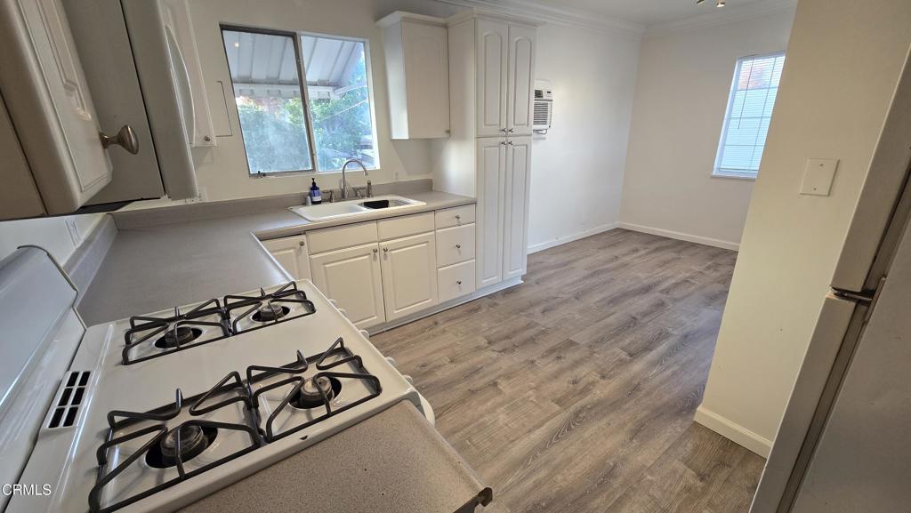 Pasadena Condo: 1483 North Altadena Drive