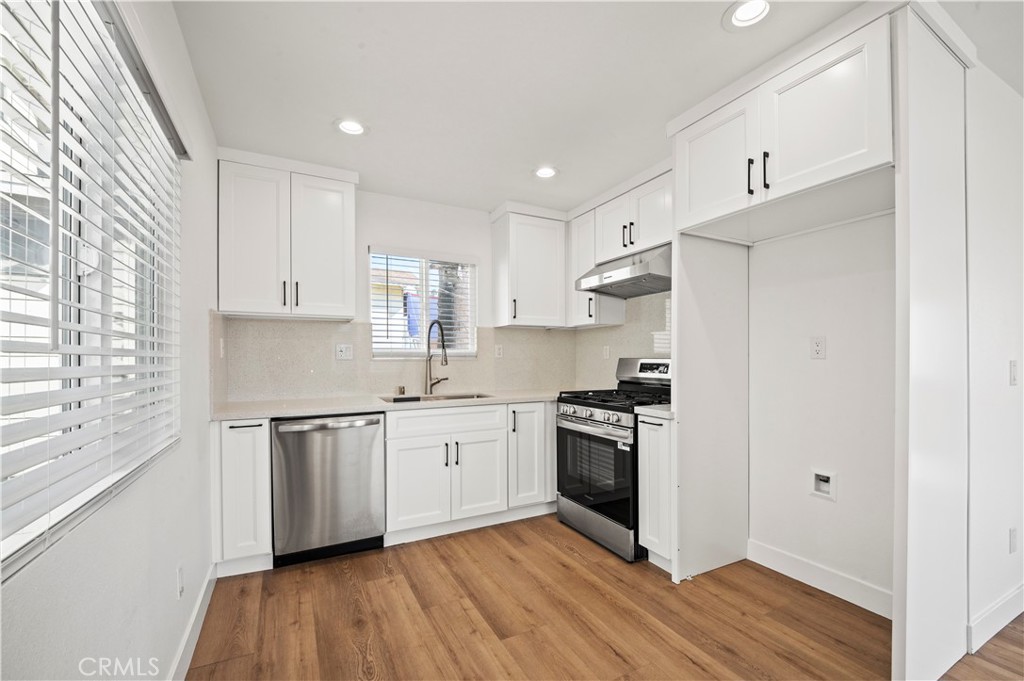 Anaheim Condo: 116 1/2 East Alberta Street