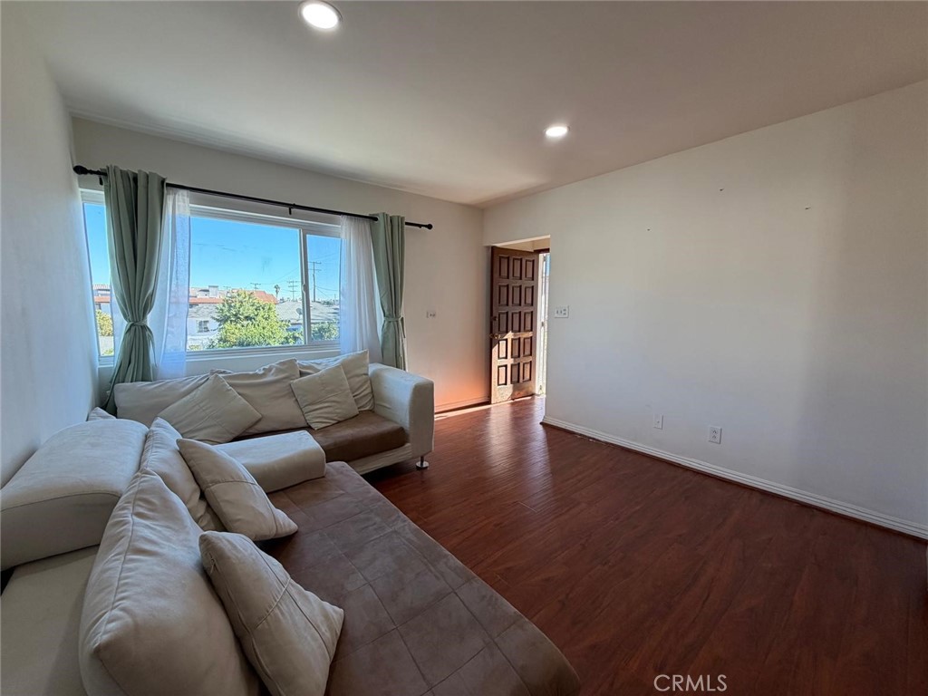 San Gabriel Condo: 1419 Prospect Avenue