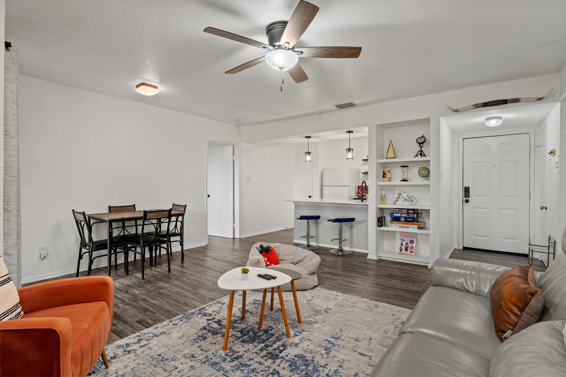 Austin Condo: 4500 East Oltorf Street