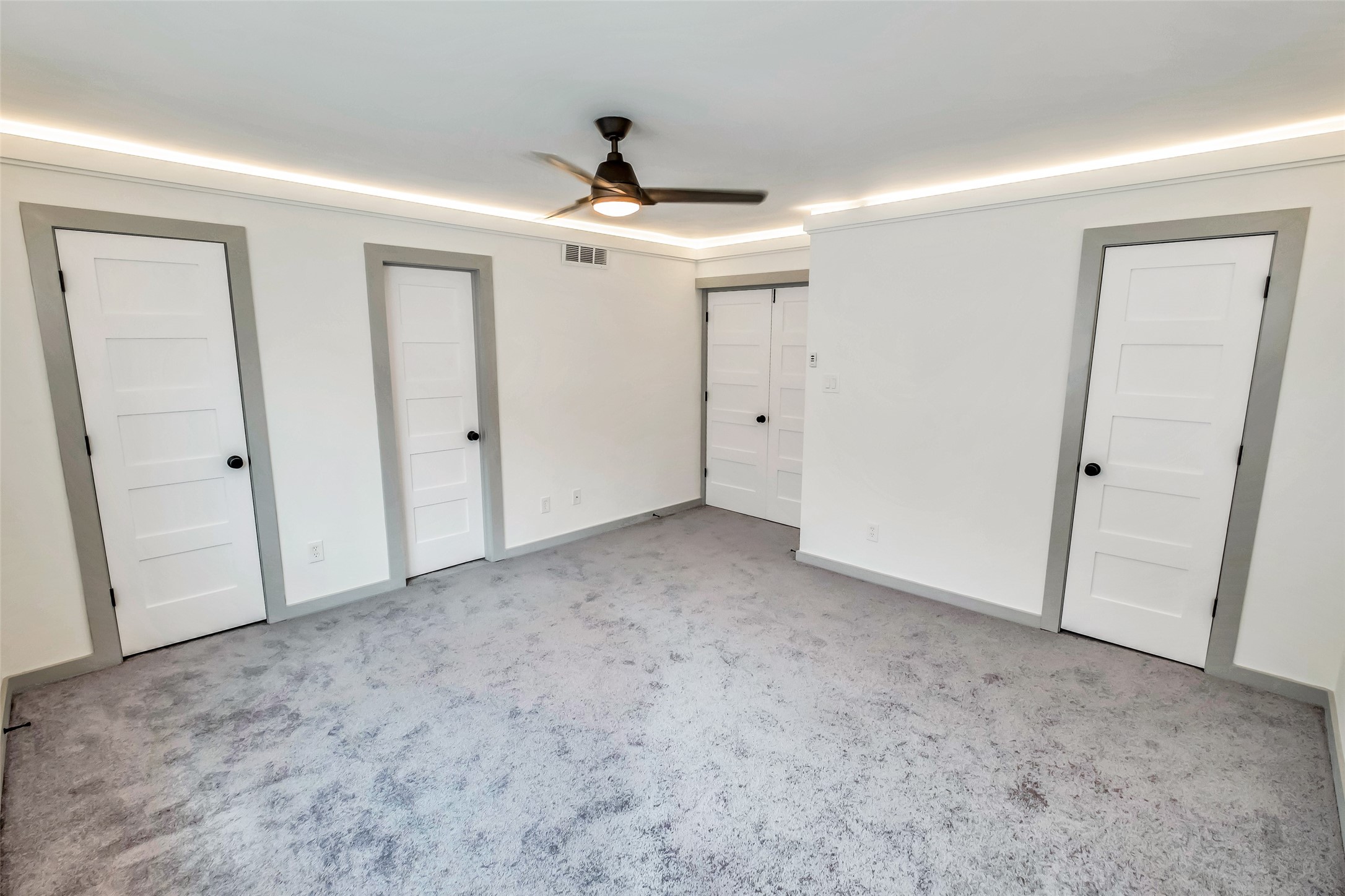 Houston Condo: 1300 Augusta Drive