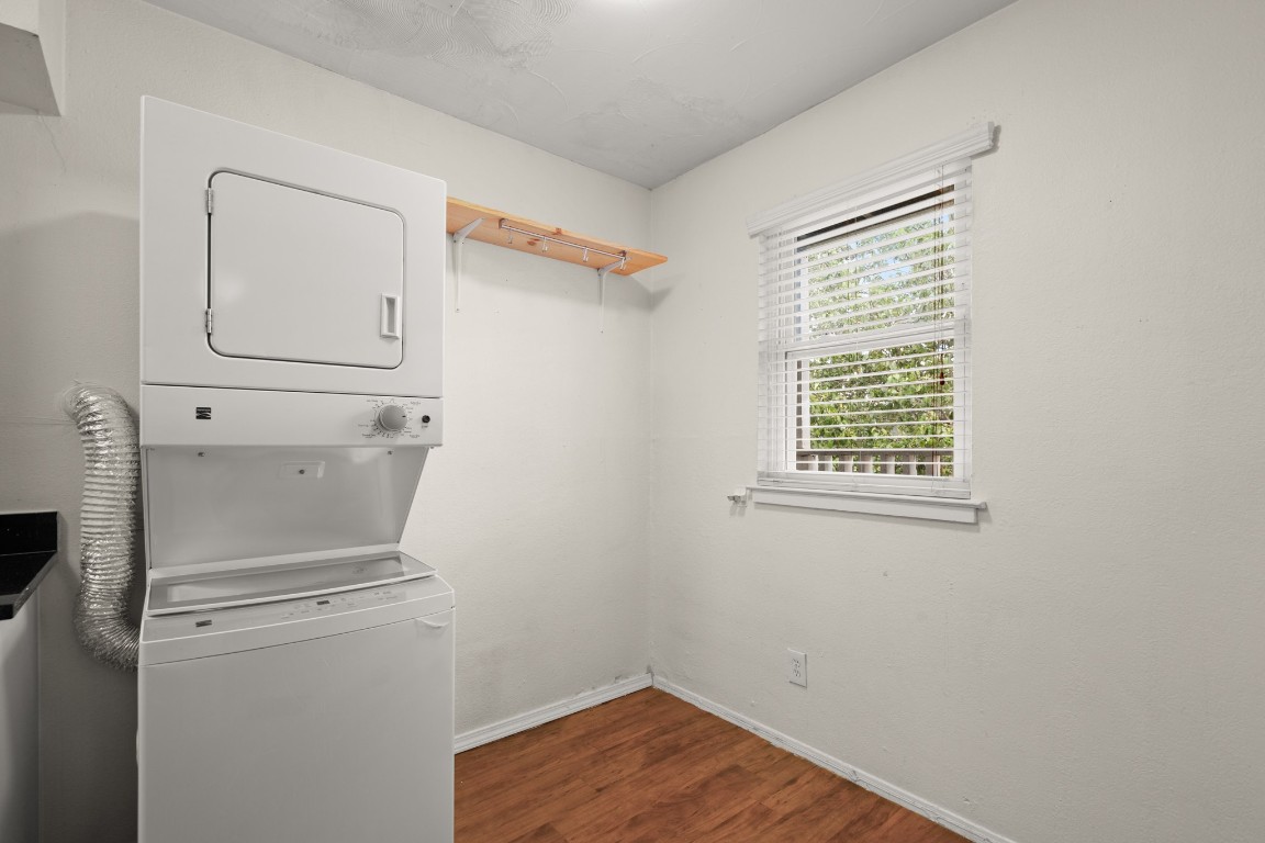 Austin Condo: 2401 Manor Road