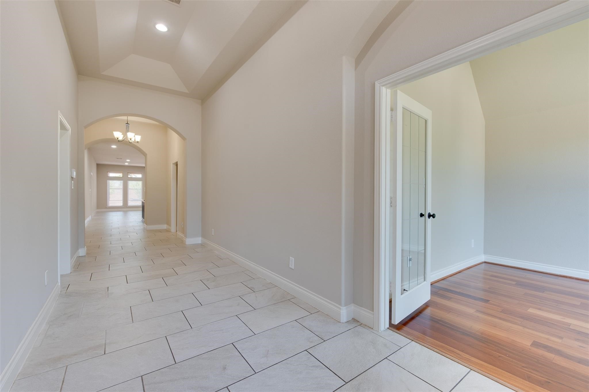 Richmond Condo: 18106 Nisbet Crossing