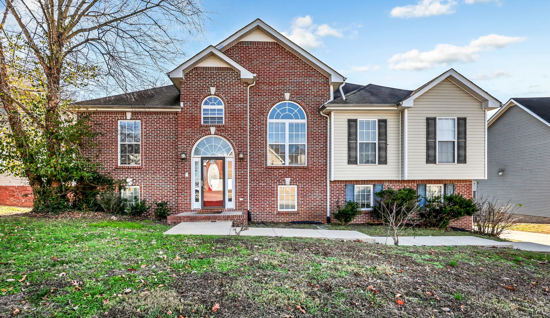 Clarksville House: 514 Winding Bluff Way