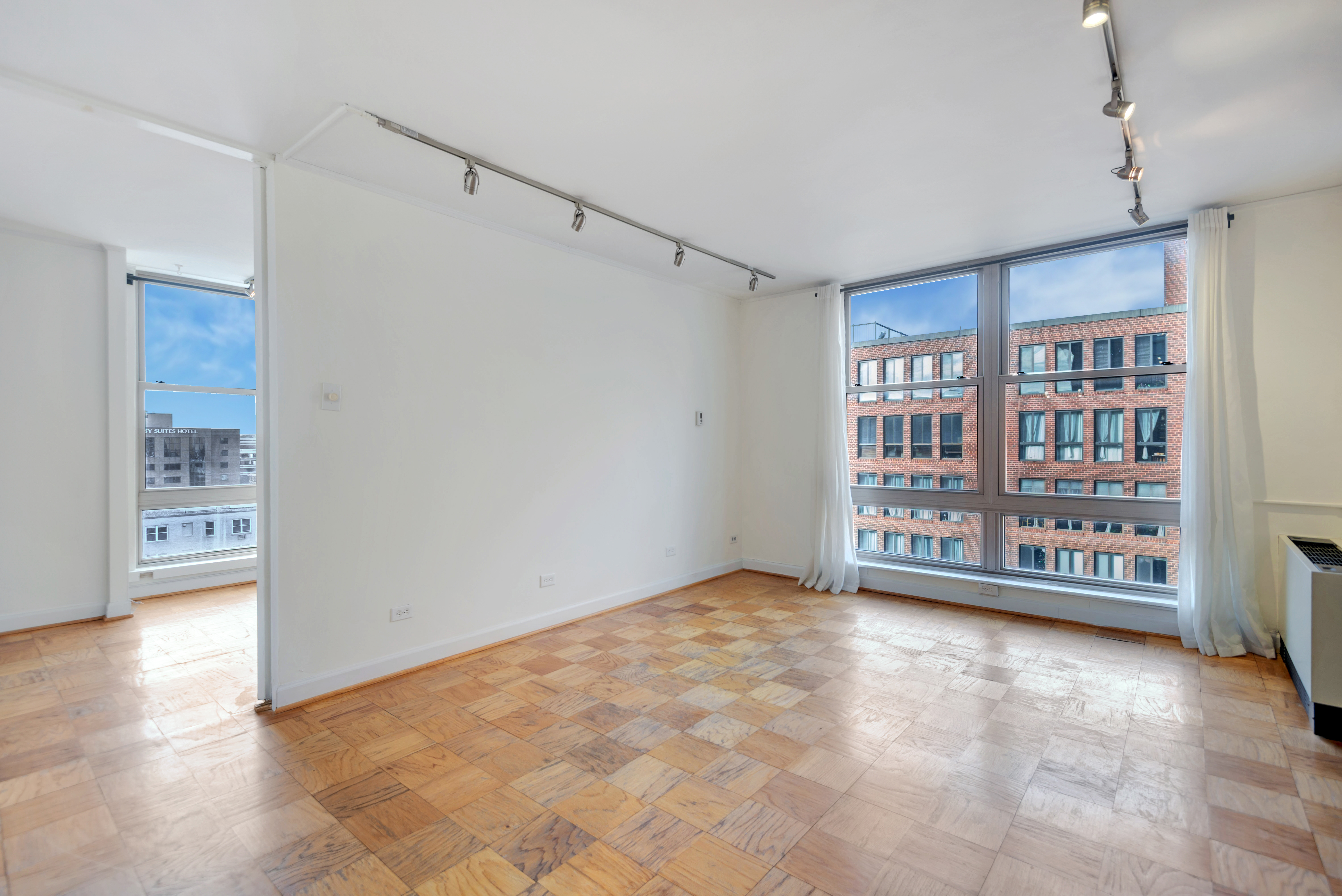 Washington Condo: 1260 21st St NW