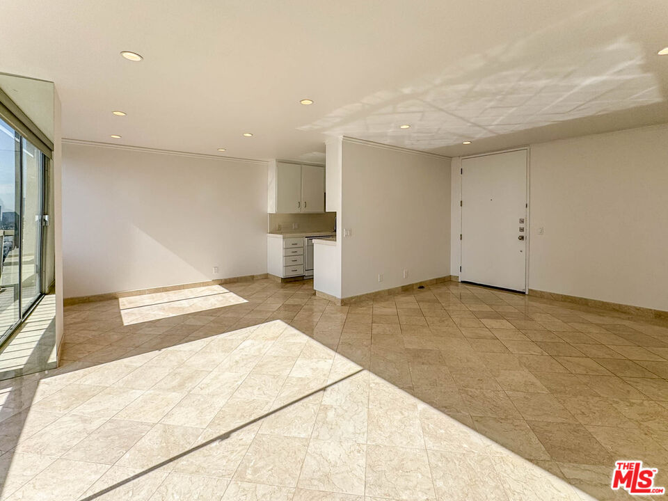 Los Angeles Condo: 10751 Wilshire Boulevard