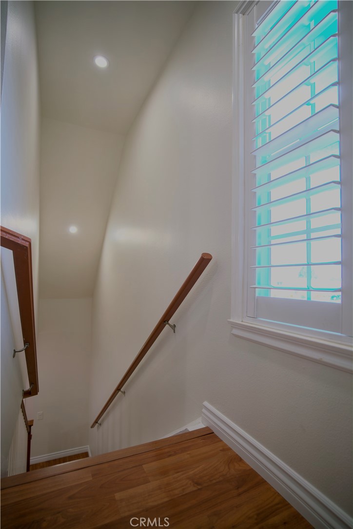 Irvine Condo: 10 Raleigh