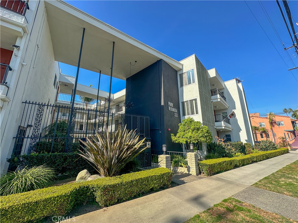 Long Beach Condo: 333 Junipero Avenue