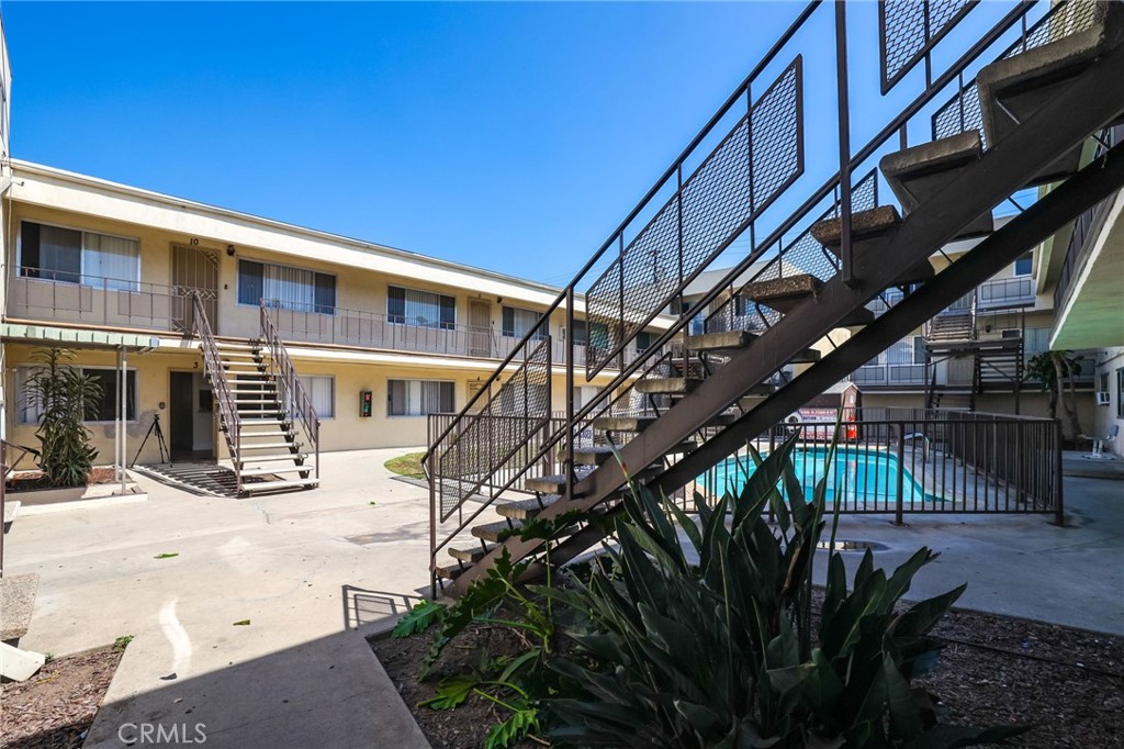 Long Beach Condo: 3430 Elm Avenue
