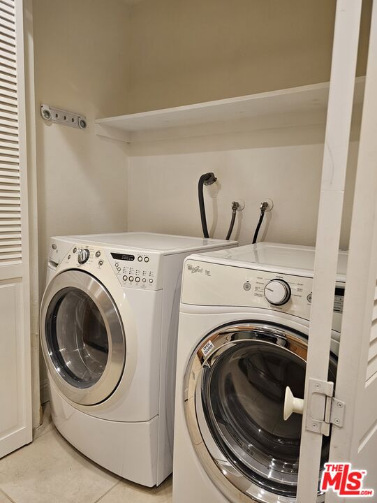 Pacific Palisades Condo: 15480 Antioch Street