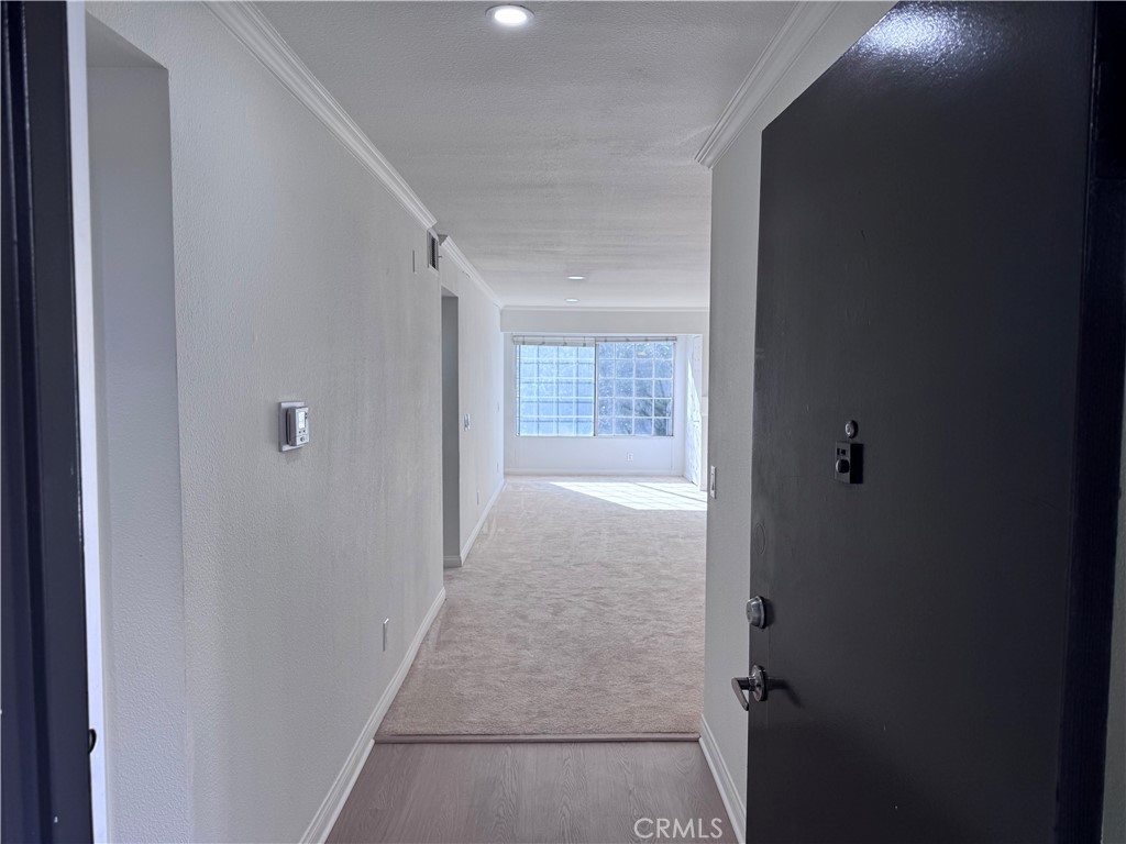 Woodland Hills Condo: 5515 Canoga Avenue