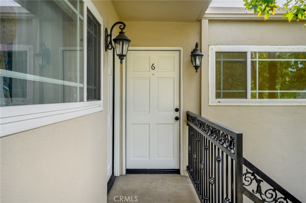 Glendale Condo: 1415 Cosmic Way