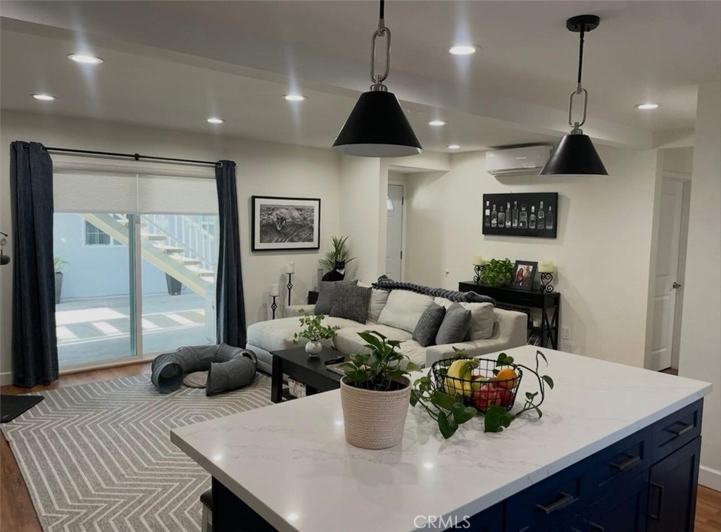 Long Beach Condo: 1391 Grand Avenue