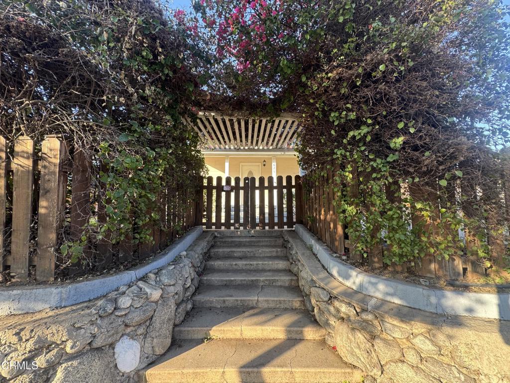 Pasadena Condo: 625 East Mountain Street