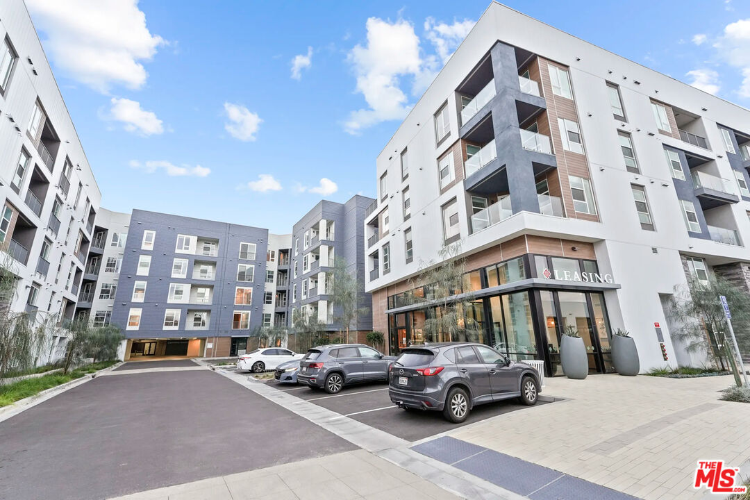 San Diego Condo: 5075 Camino De La Siesta