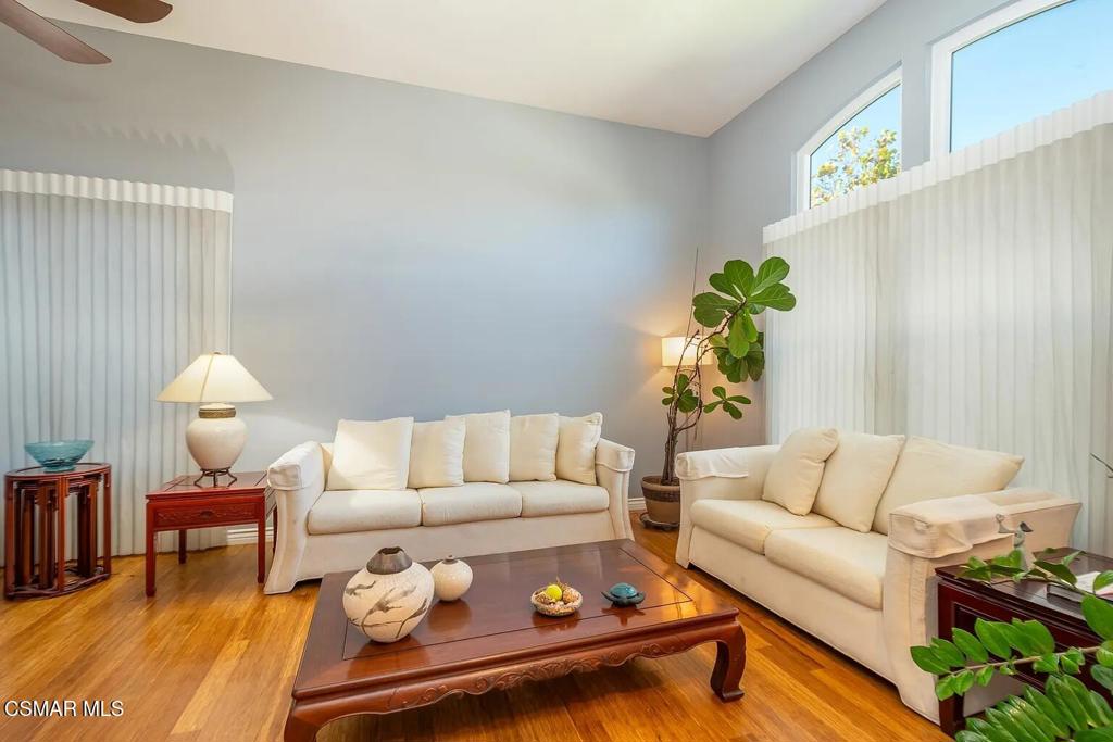 Oxnard Condo: 728 Navito Way