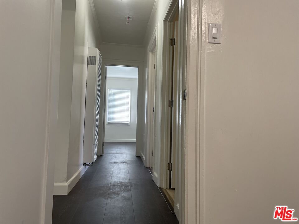 Los Angeles Condo: 2309 South Budlong Avenue