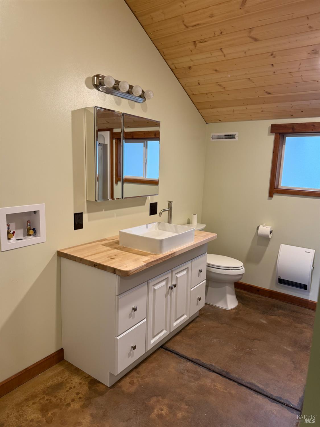 Gualala Condo: 39143 South Highway 1