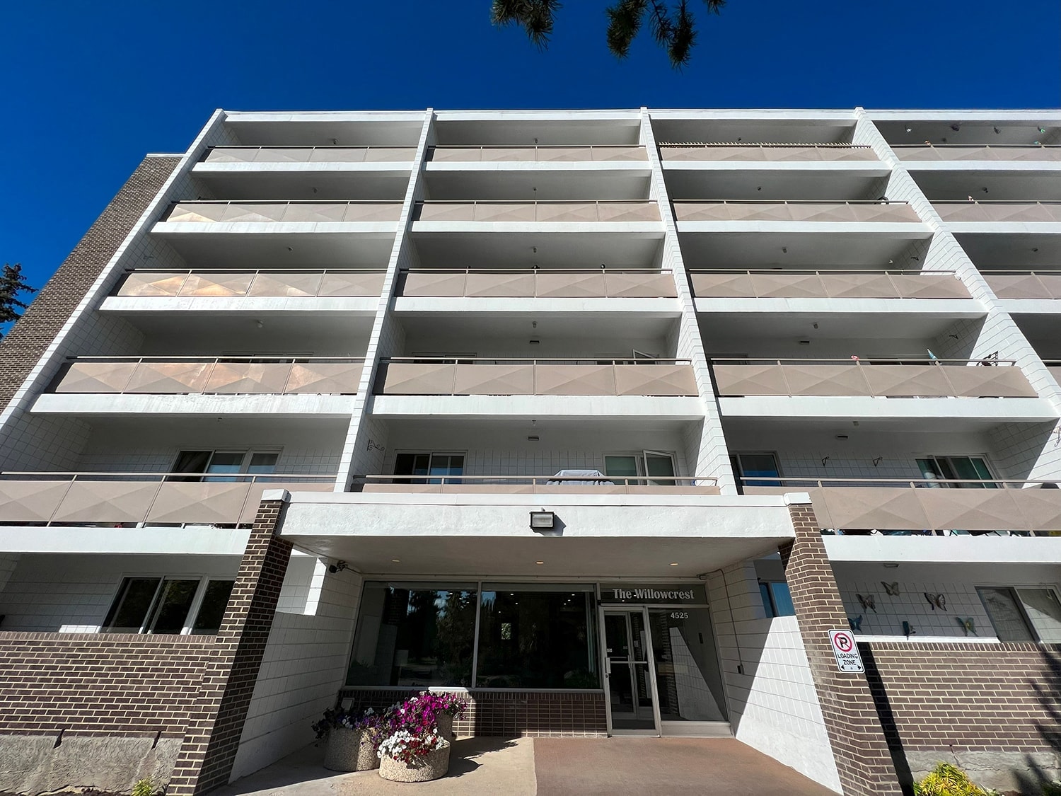 Regina Condo: 4525 Rae Street