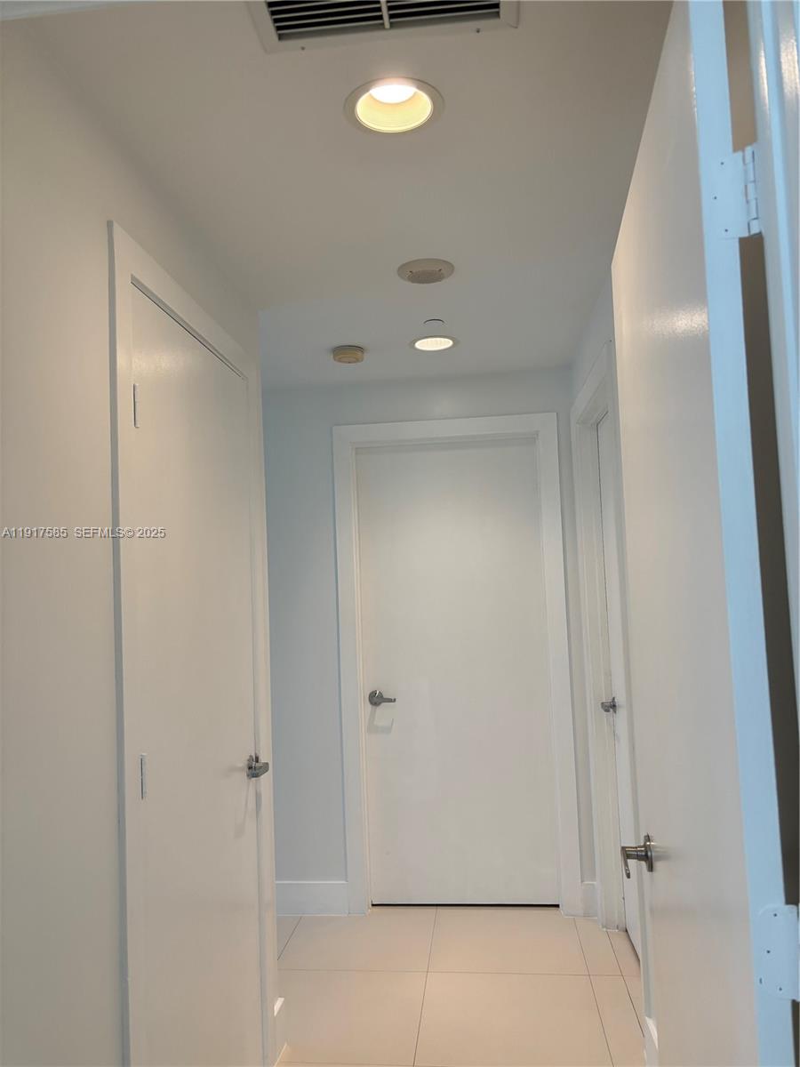 Miami Condo: 1050 Brickell Avenue