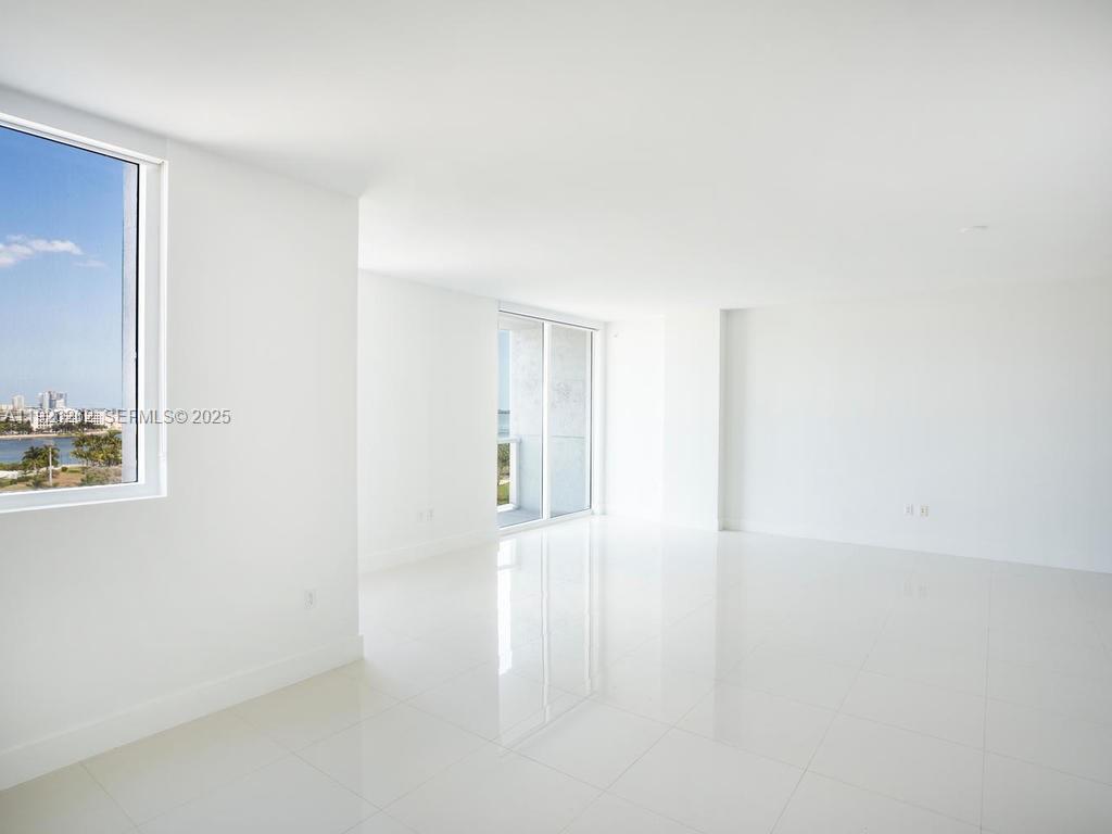 Miami Condo: 244 Biscayne Boulevard