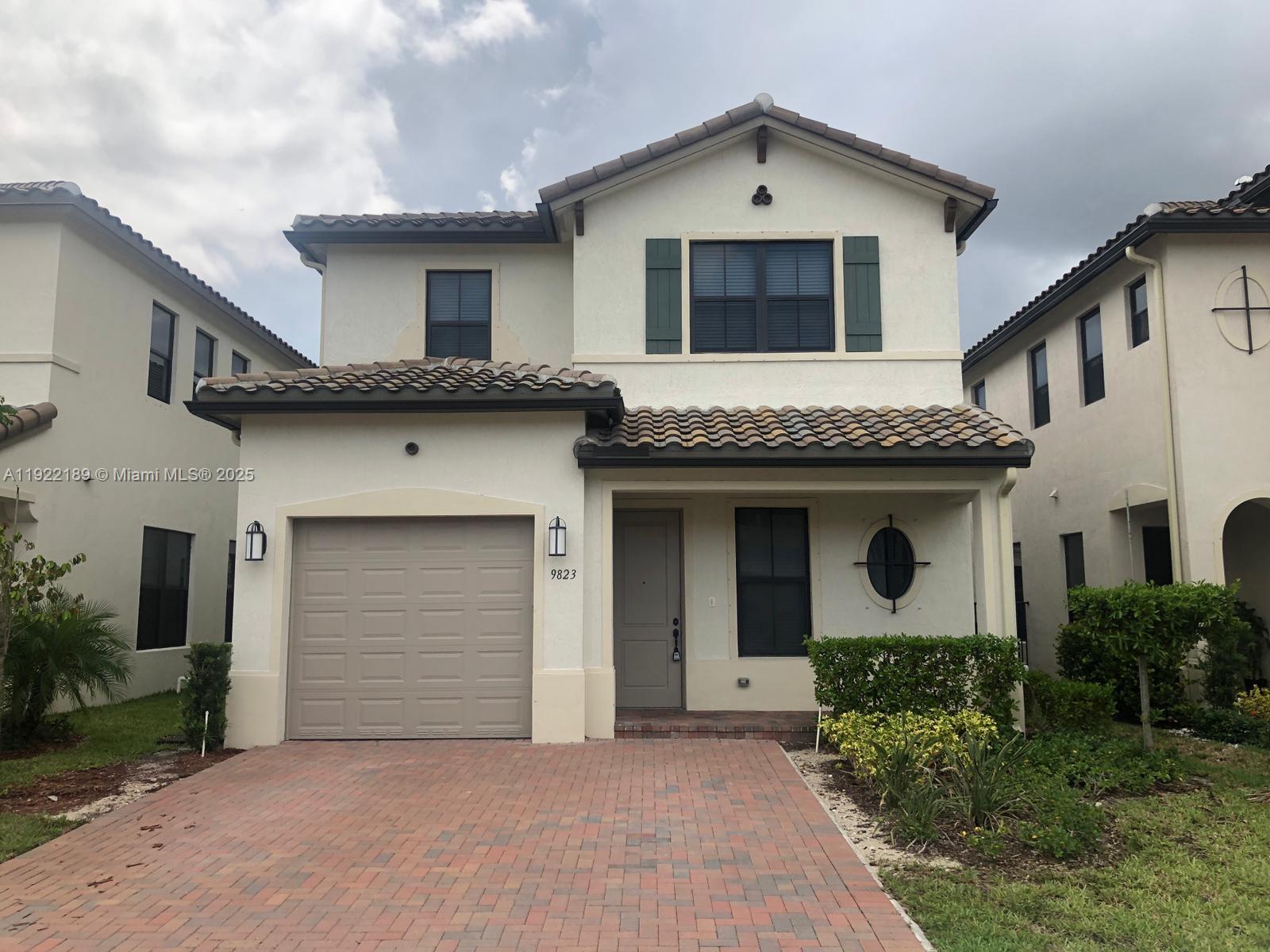 Hialeah Condo: 9823 West 34th Lane