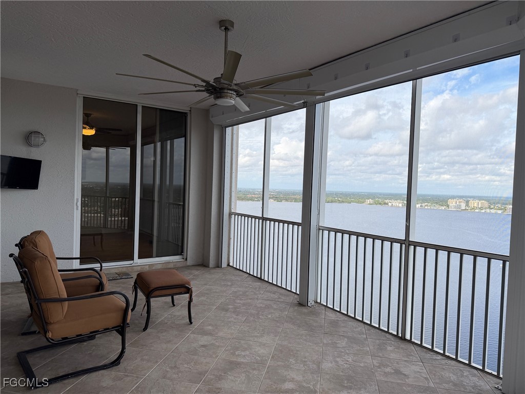 Fort Myers Condo: 2104 West First Street