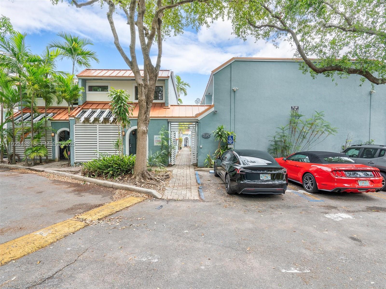 Miami Condo: 515 Northeast 38th Street