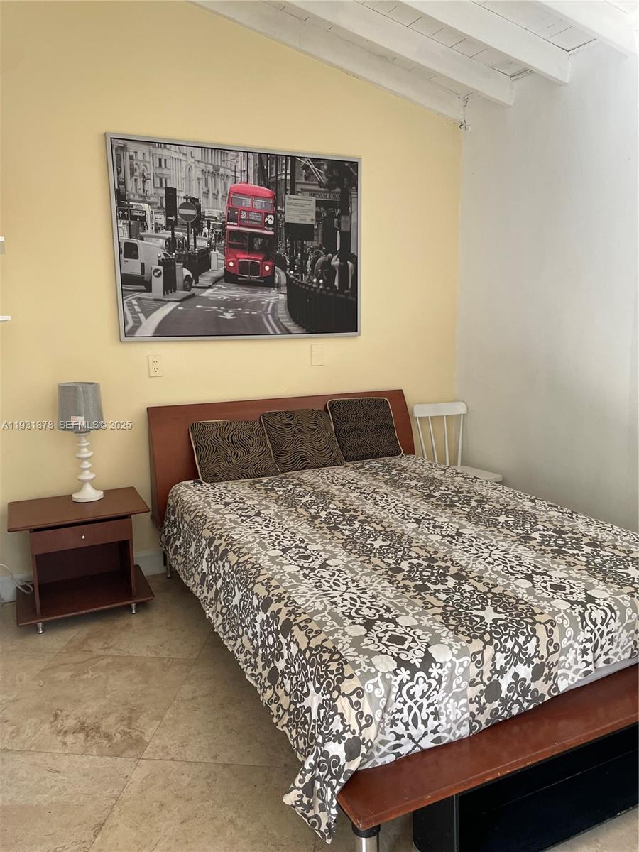 Miami Beach Condo: 1365 Marseille Drive