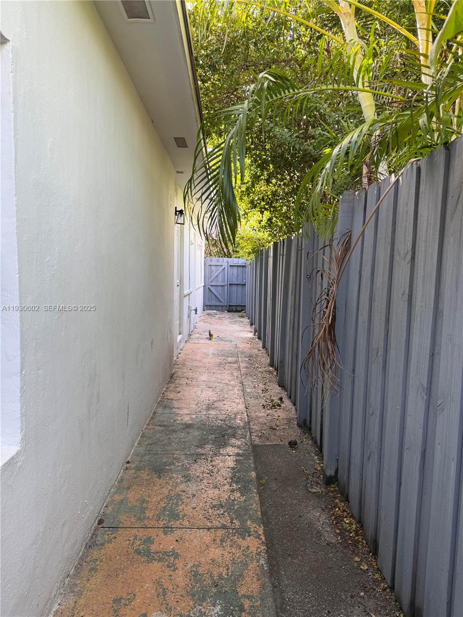 Miami Beach Condo: 894 80th Street