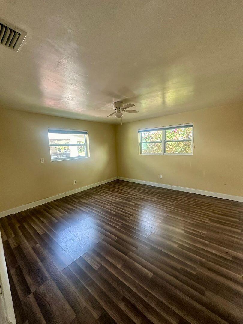 Oakland Park Condo: 51 Northeast 49th Street