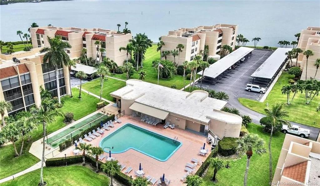 Jensen Beach Condo: 3392 Northeast Causeway Boulevard