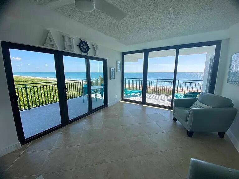 Jensen Beach Condo: 10102 South Ocean Drive