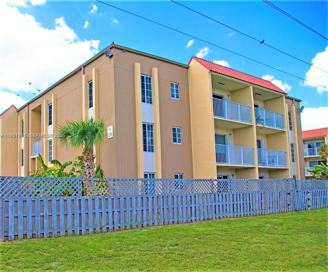 Doral Condo: 5201 Geneva Court