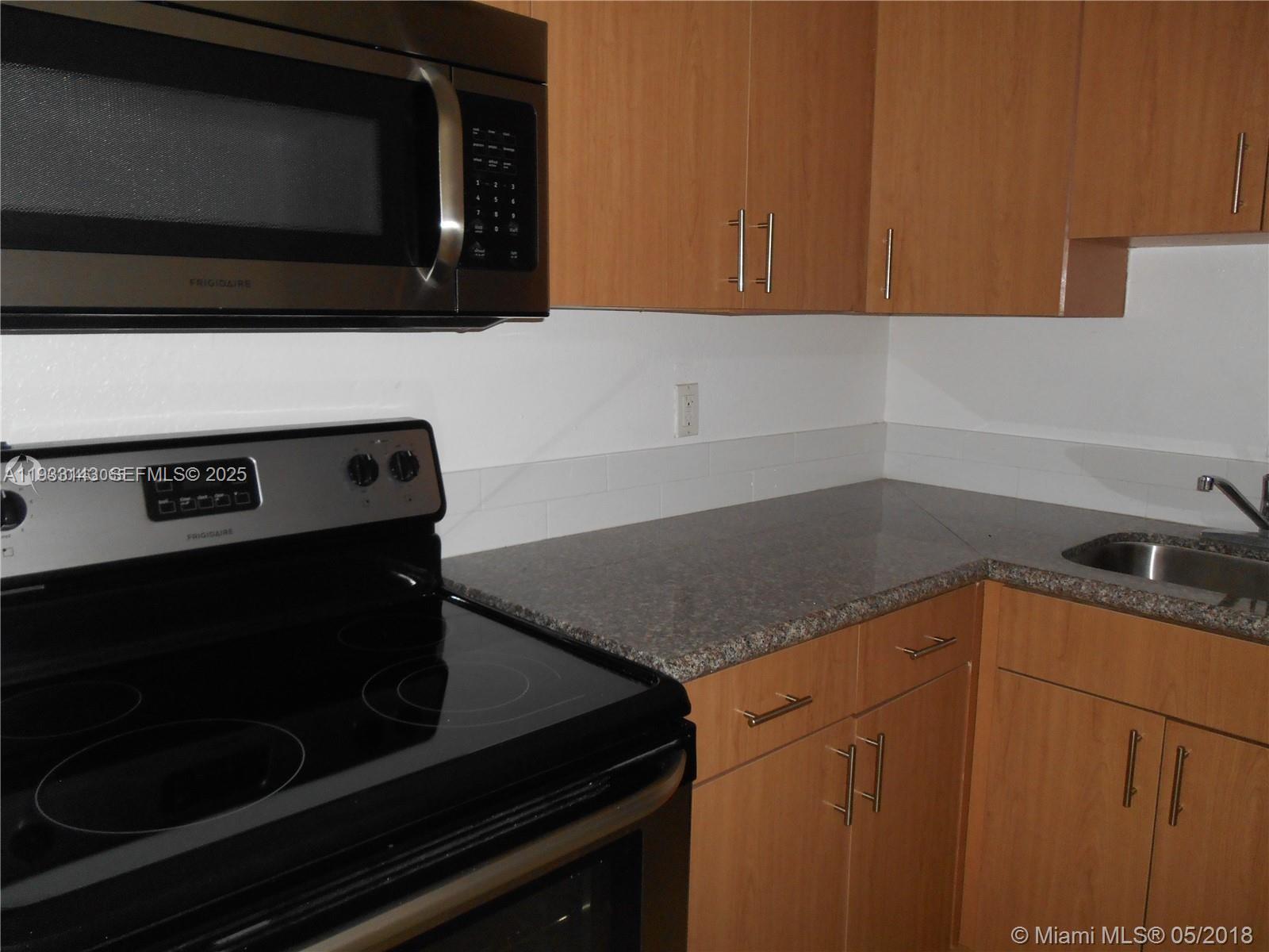 Doral Condo: 5122 Northwest 79th Avenue