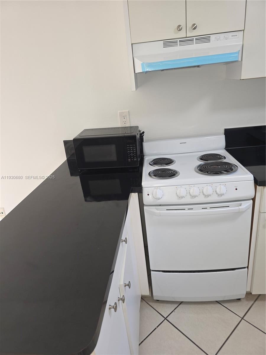 Coconut Grove Condo: 3090 Bird Avenue