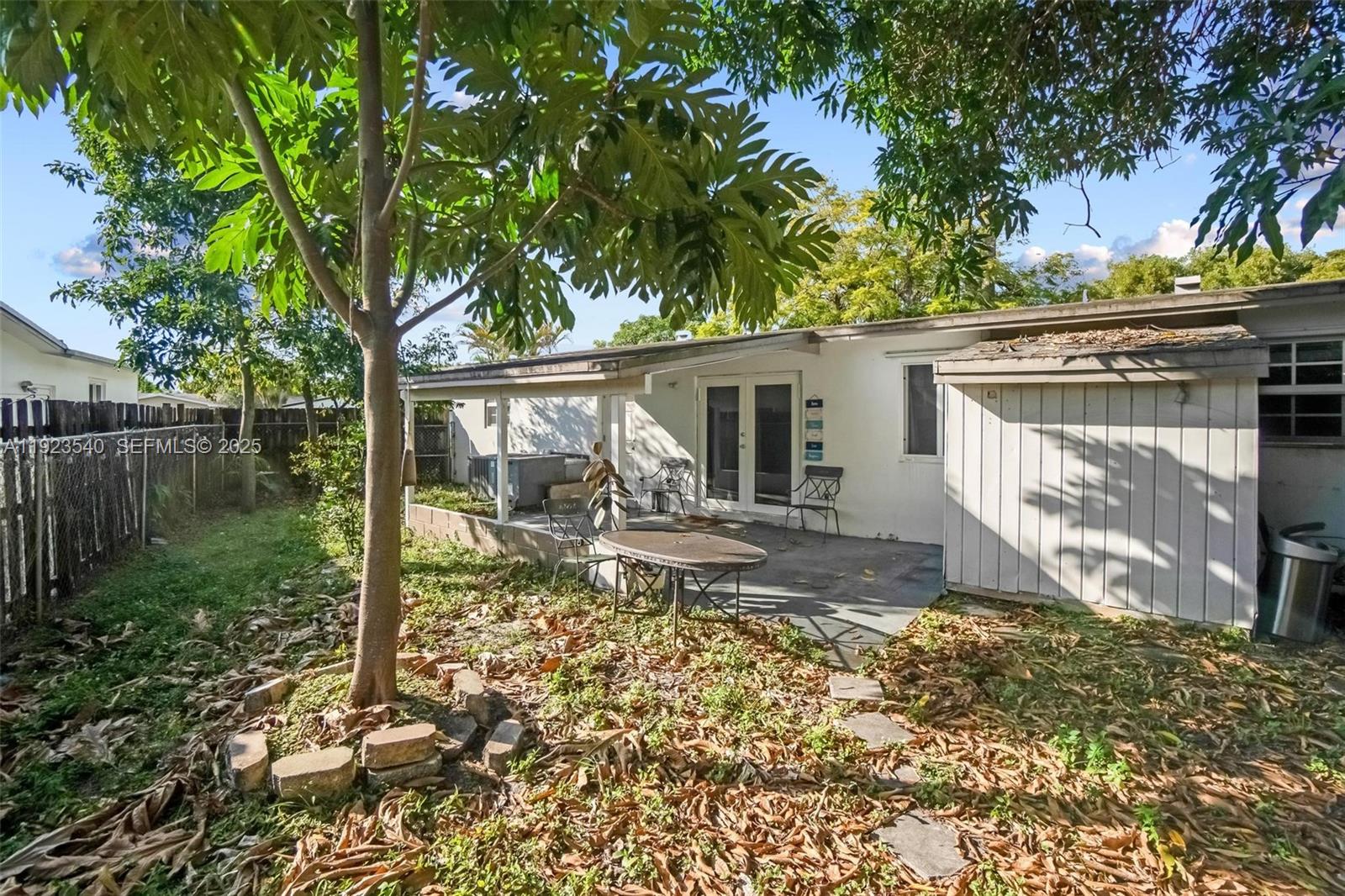 Pembroke Pines Condo: 601 Southwest 64th Parkway