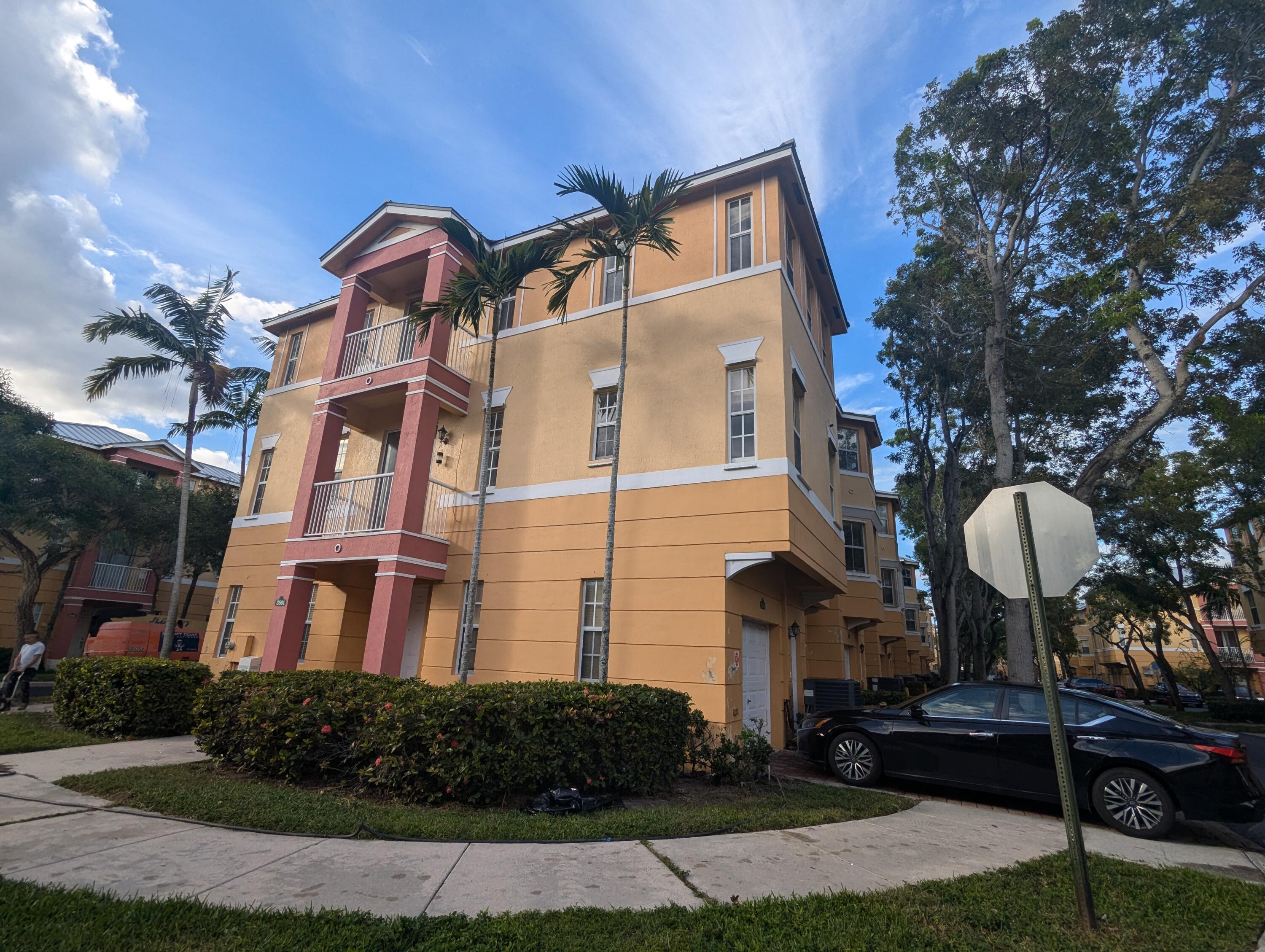 Royal Palm Beach Condo: 3501 Shoma Drive