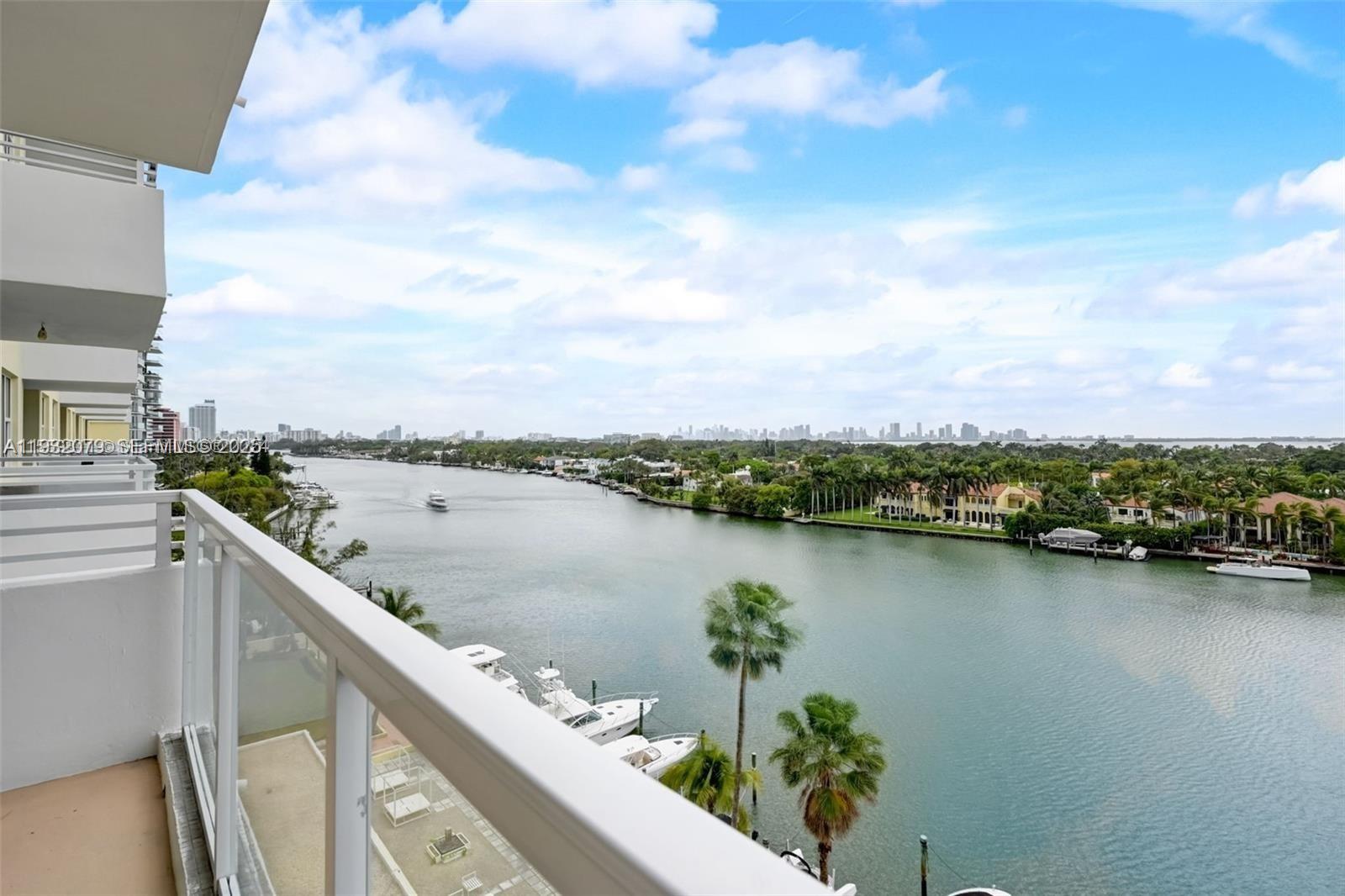 Miami Beach Condo: 5600 Collins Avenue