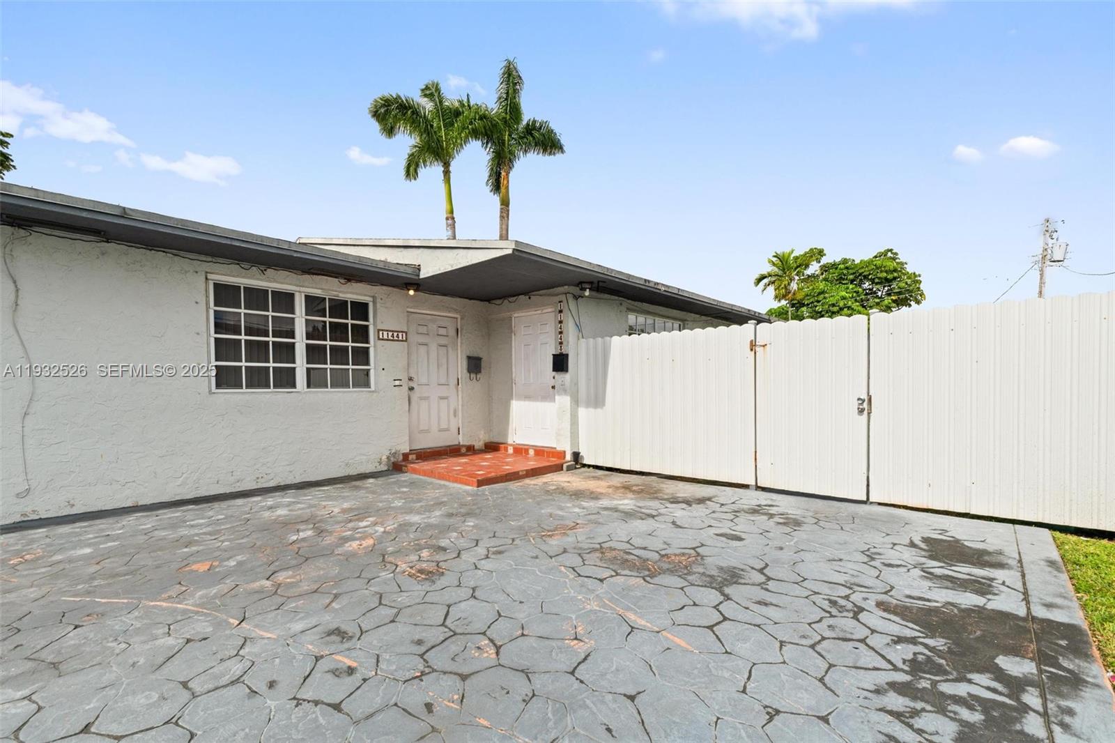 Sweetwater Condo: 11441 Southwest 2nd Street