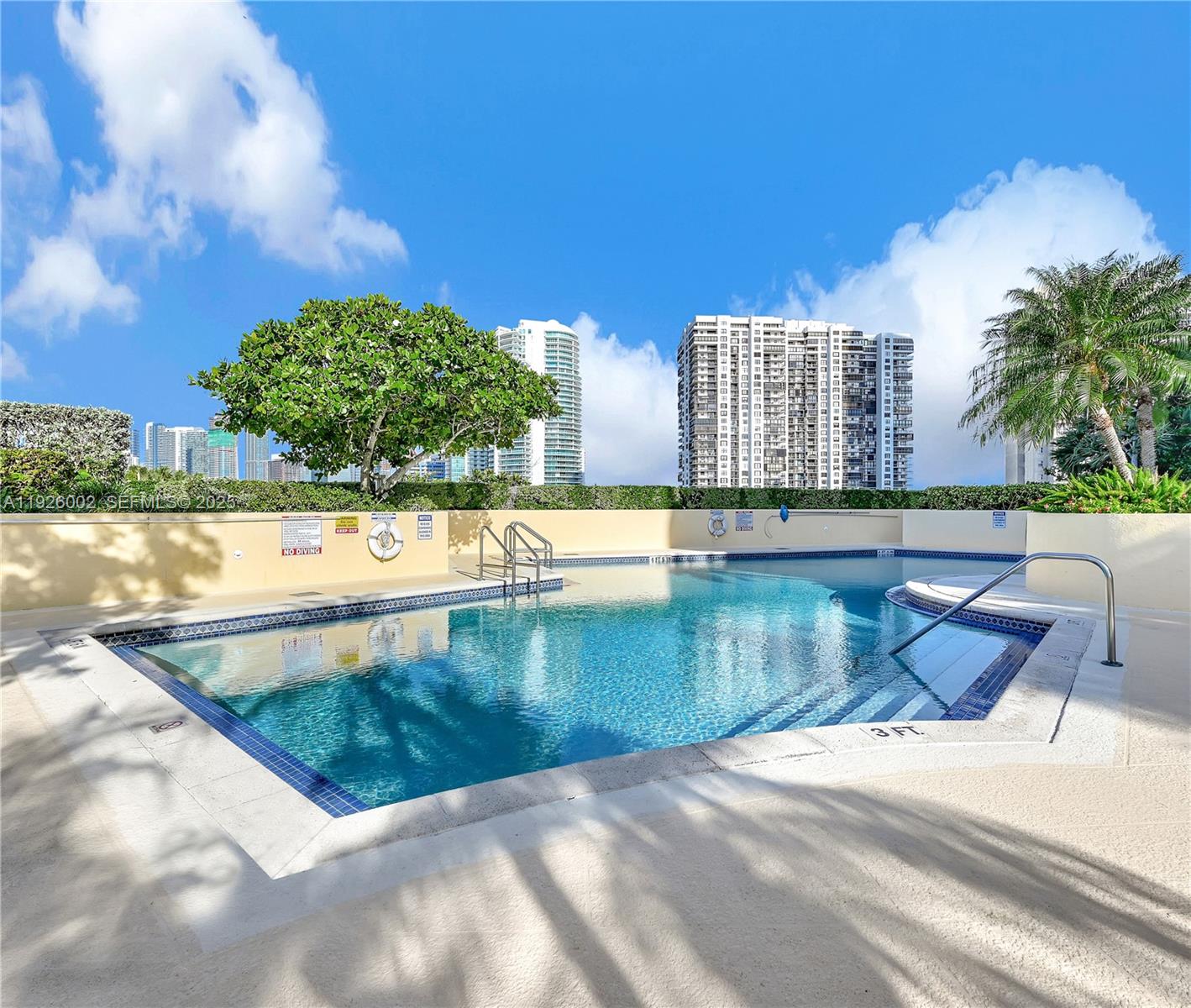 Miami Condo: 2475 Brickell Avenue